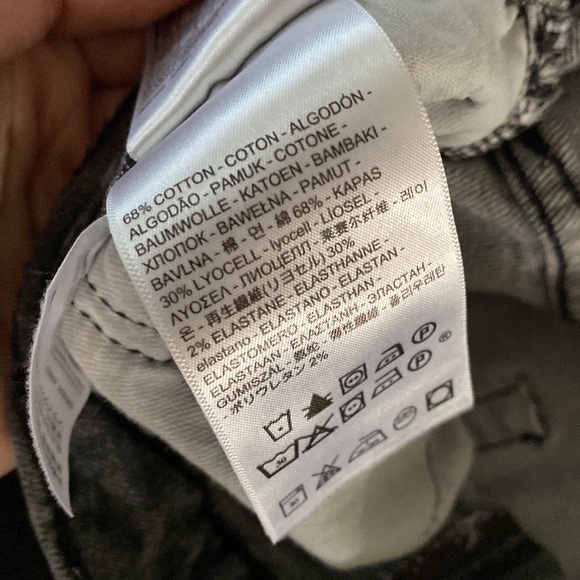 Black Levi’s - Picture 6 of 6